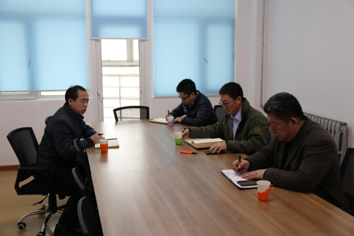 王杜春处长与刘忠华院长、张忠远副院长就一流本科建设的具体事宜进行交流